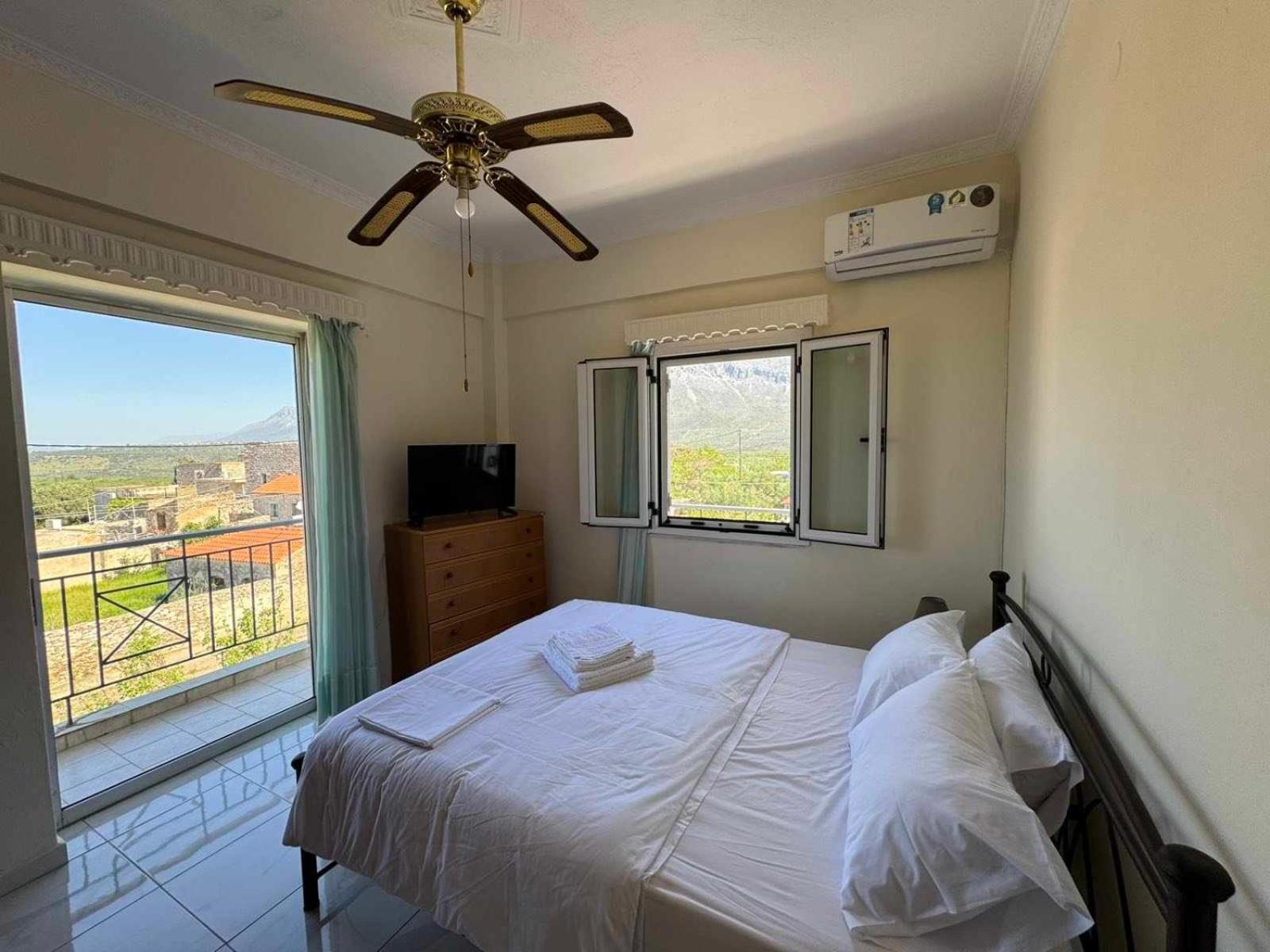 Santis Apartment อาเรโอโปลิส ภายนอก รูปภาพ